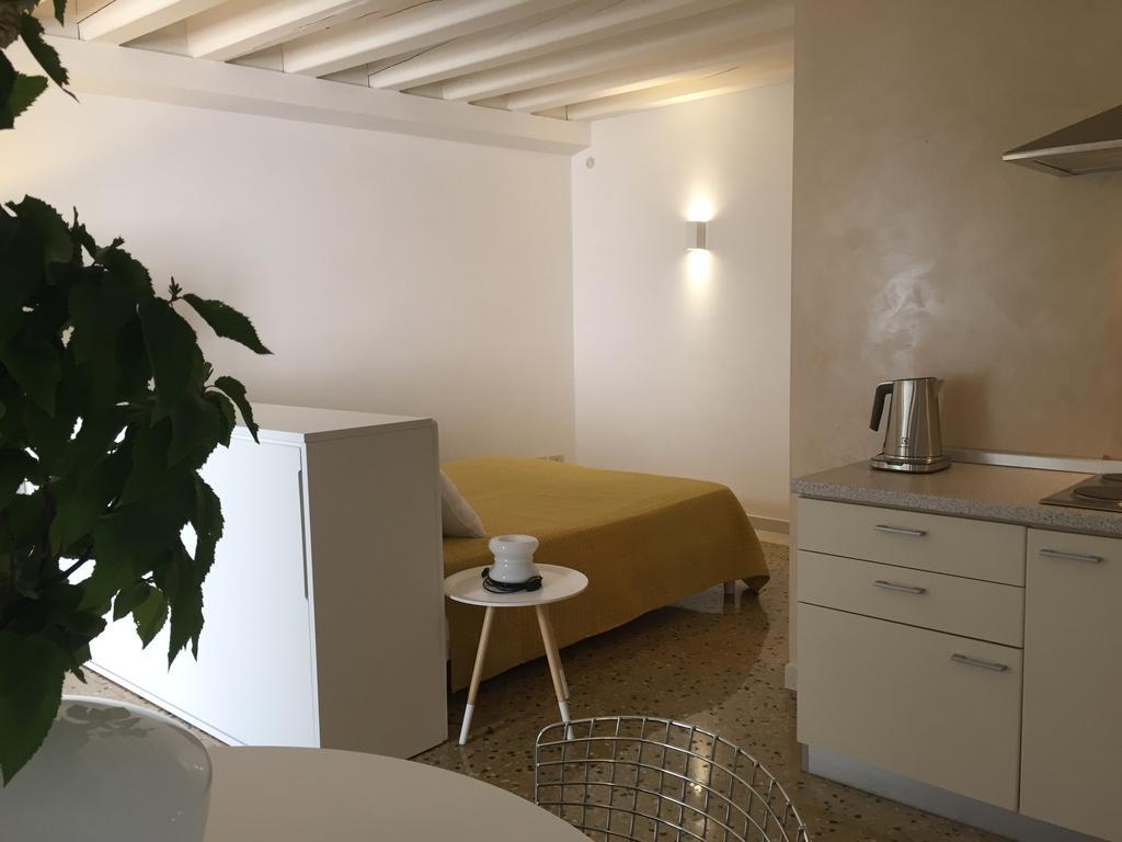 Ca'Bert Villa Dei Glicini Castelnuovo del Garda Kültér fotó