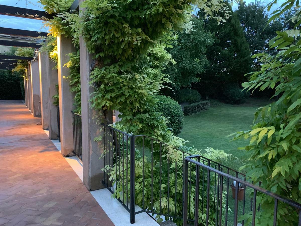 Ca'Bert Villa Dei Glicini Castelnuovo del Garda Kültér fotó